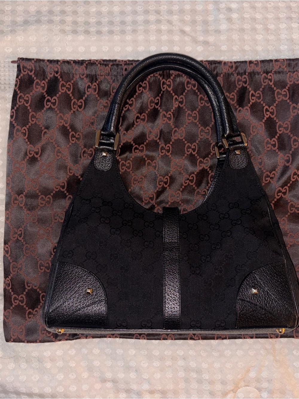 Gucci GG Jackie Nailhead Bardot Bag - Picture 2 of 9